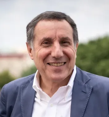 Артем Соловейчик